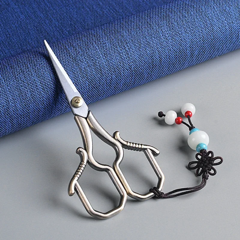 Retro Craft Scissors Stainless Steel Square Handle Household DIY Embroidery Thread for Sewing Cutting Cloth with A Chinese Knot