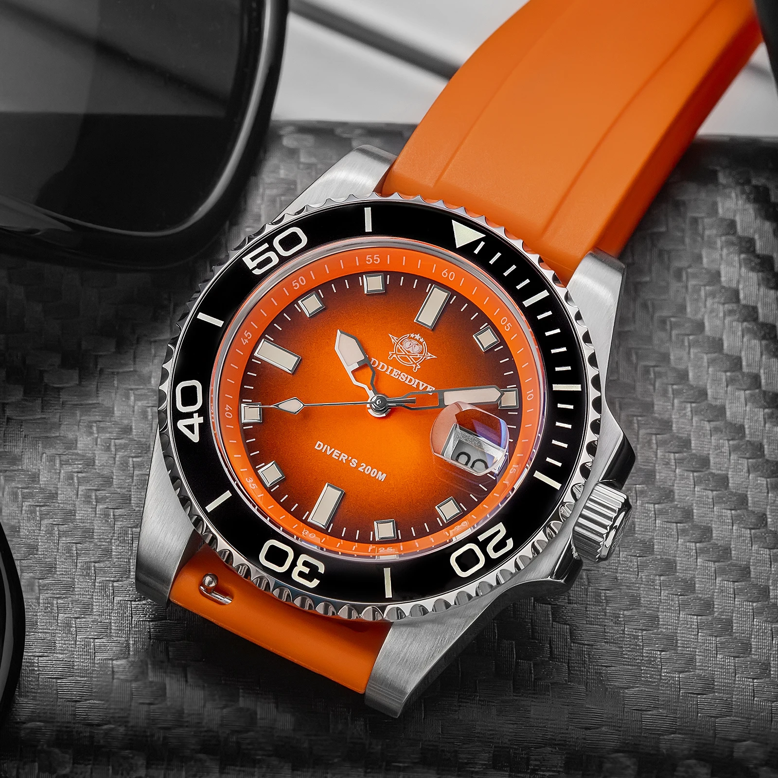 ADDIESDIVE Top Brand NEW Diver Watch For Men Waterproof Luminous Quartz Wristwatch Green/Red/Orange Dial Stainless Steel Watches