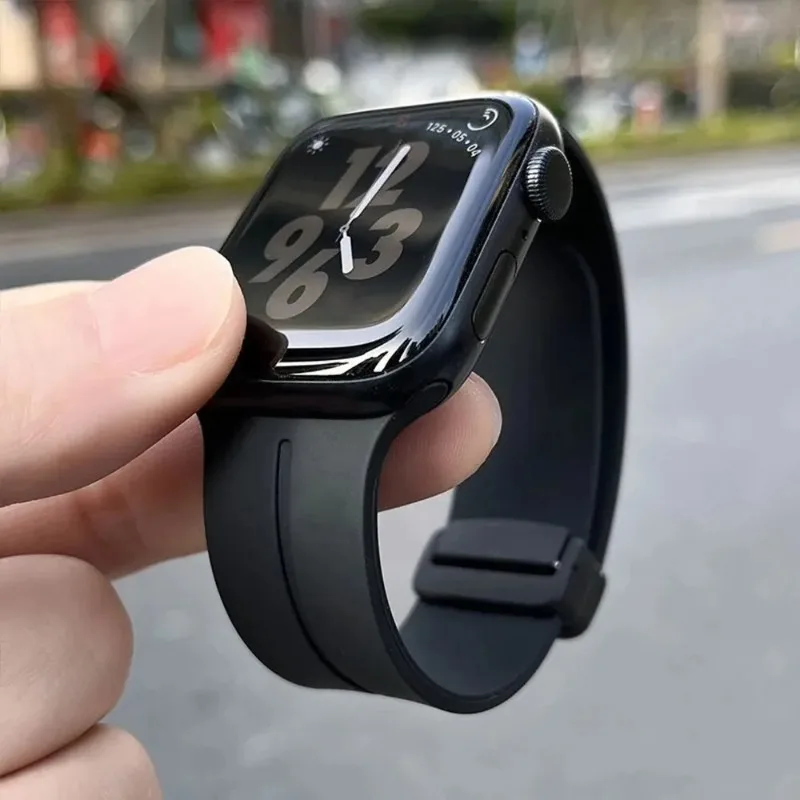 Magnetisches Armband für Apple Watch 44mm 45 46 49 40 41 42 38mm Sport Silikonarmband iWatch Series 12 11 10 9 7 8 se 6 5 4