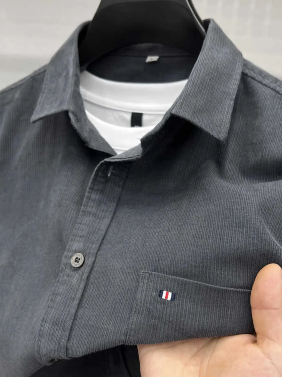 

Мужская повседневная рубашка из чистого хлопкового вельвета с длинным рукавом и вышивкой, осенняя, стандартный крой, модный городской стиль, на каждый день