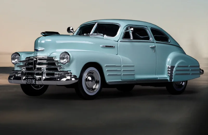 

1/24 New Arrival Special Price Diecast Metal 1948 American Vintage Classic Car Model Furniture Display Collection Toys Children