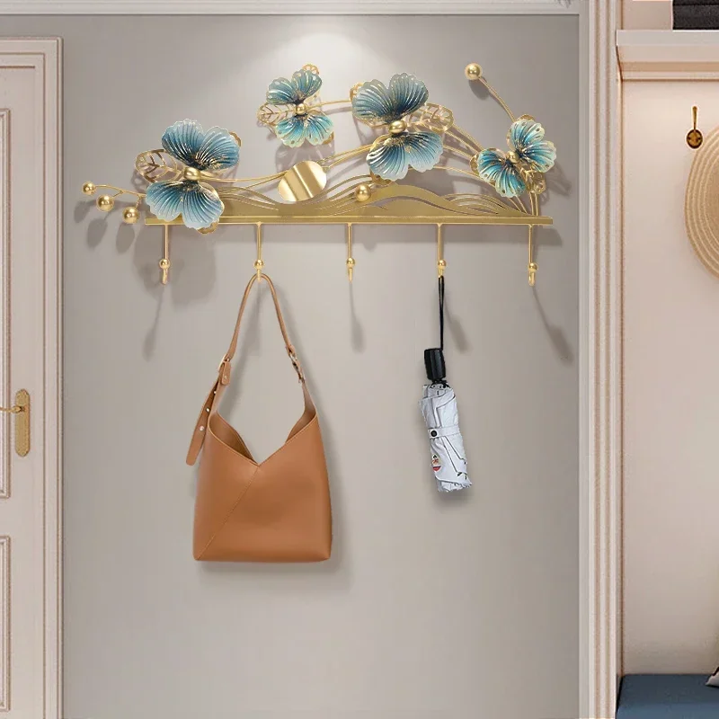 Fashionable light luxury, clothes hook storage at the back of the door, key holder for entry, wall hanging, coat hook, metal wal