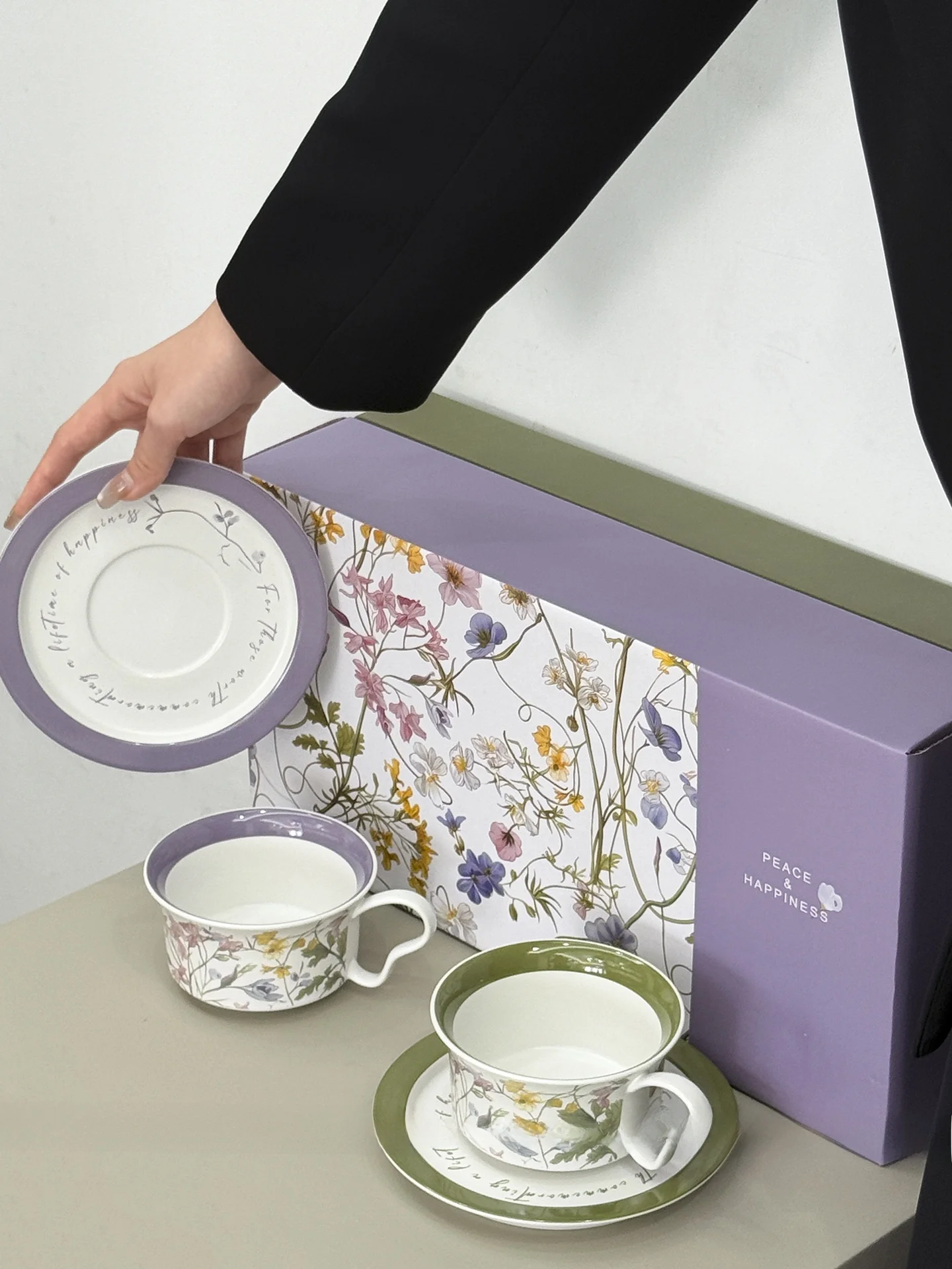 Elegant Purple Honeysuckle Coffee Cup And Plate Set Afternoon Tea Cup Fine Ceramic Mugs Gift Simple Style Floral Patterned