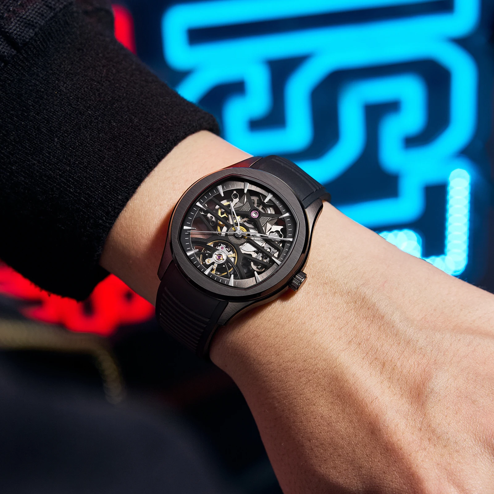Sports Automatic Mechanical Watch Match Watches Fashion Stainless Steel Cased Wristwatch with White Silicone Strap Skeleton Dial