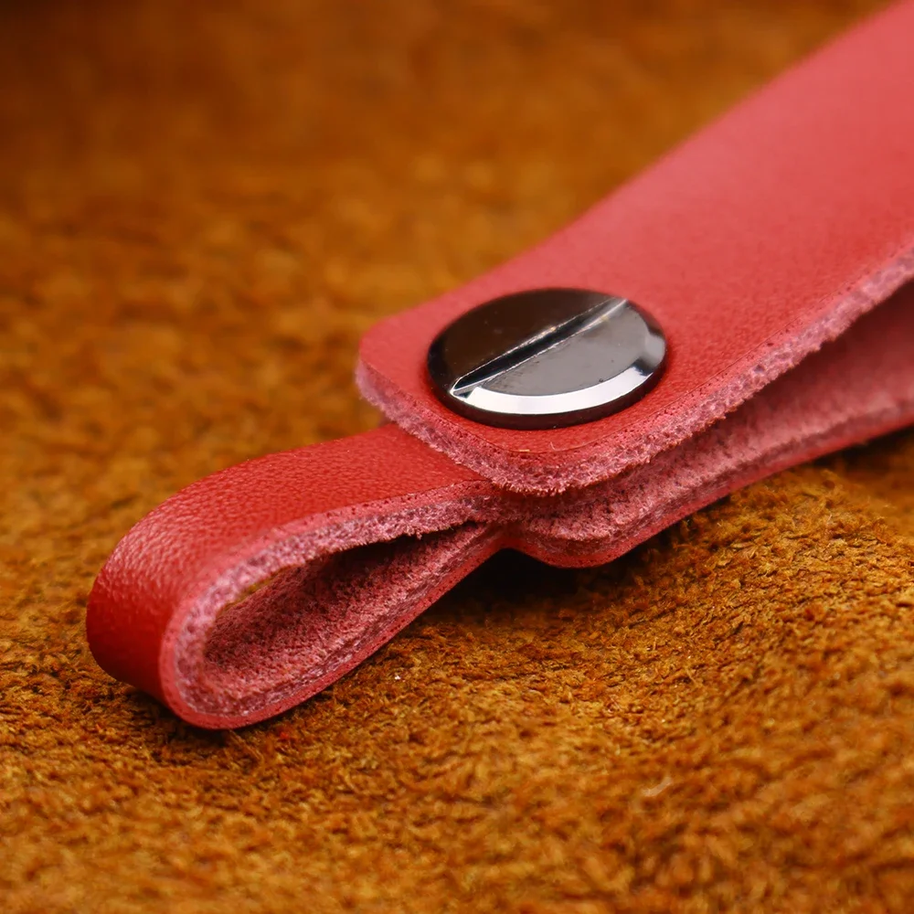 KEYYOU New Model Style Leather Tow Straps Material Smooth Surface Car Key Ring Chain Car Interior Keychain For Car Auto