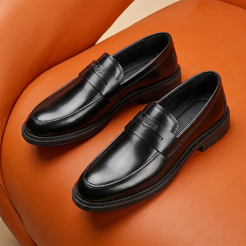 Herren Slip-On Loafer aus glattem PU-Leder, formelle Anzugschuhe mit rutschfester Sohle für Geschäft, Büro, Hochzeit und täglichen Pendelverkehr. – Detail 8