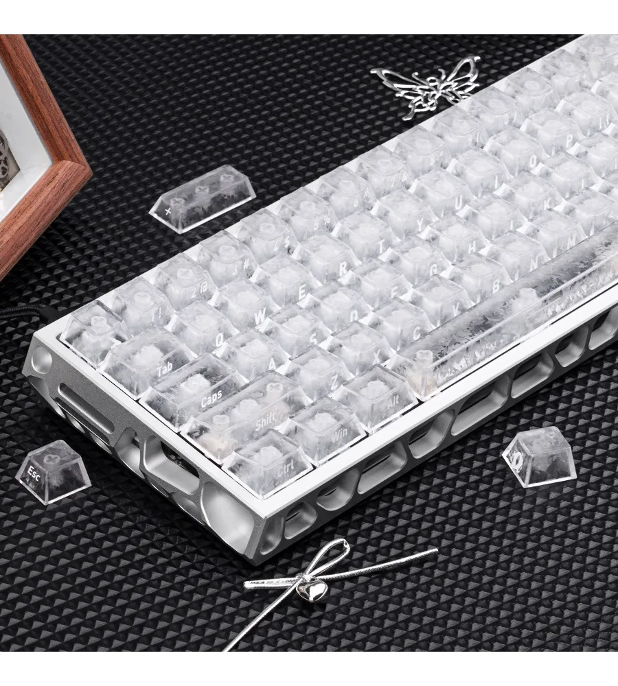 Side-engraved translucent original magnetic switch Wooting mechanical keyboard with ice carbon pattern keycaps