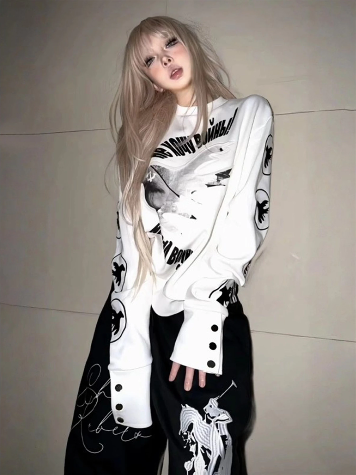 Y2K Grunge Aesthetic White Bird Letter Print Crew Neck Sweatshirt Women Button Cuffs Oversized Casual Streetwear