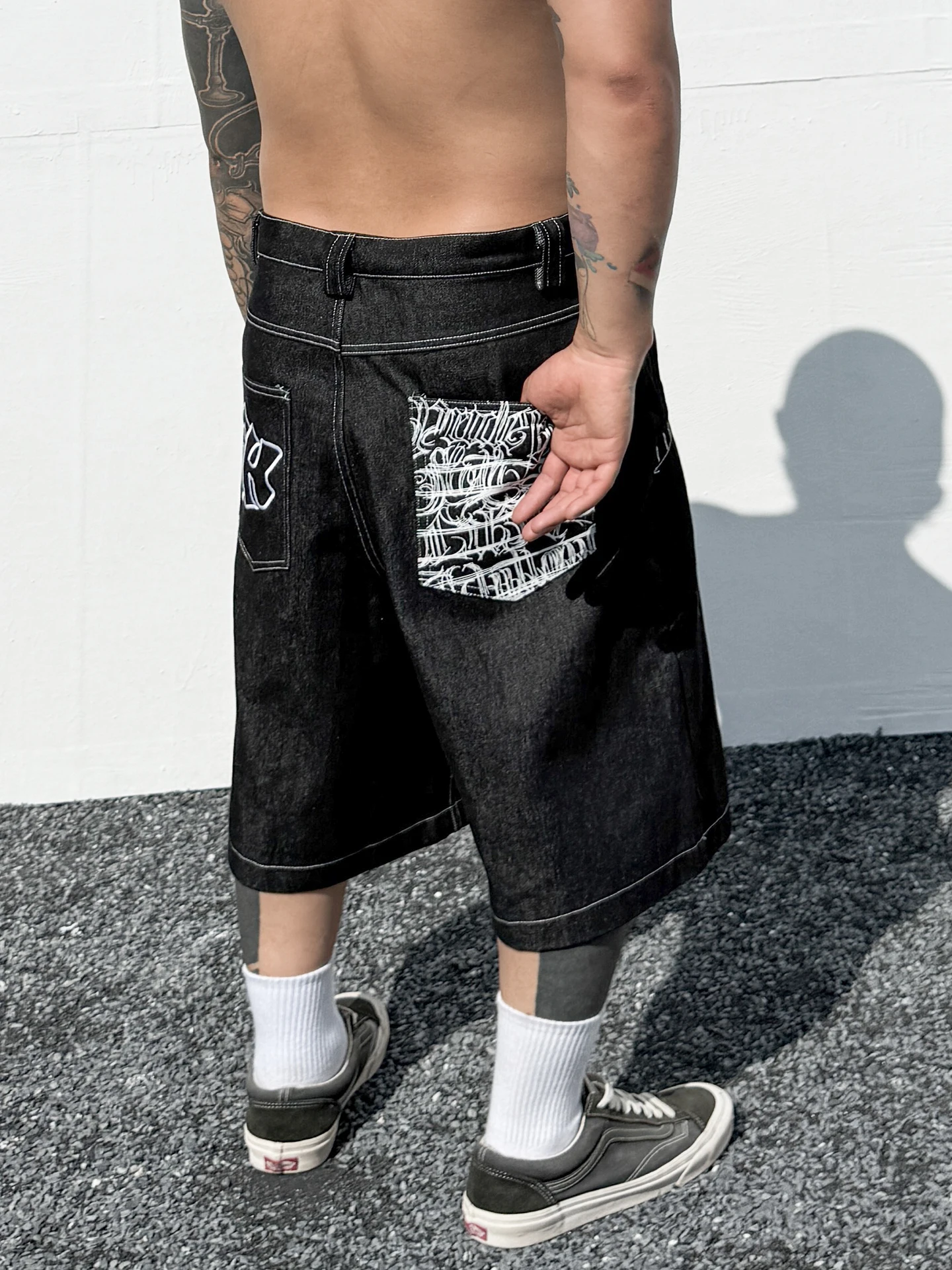 

Повседневная свободная мужская уличная одежда в стиле хип-хоп, летние брюки с пятью точками, брендовые прямые брюки со средней талией и деталями