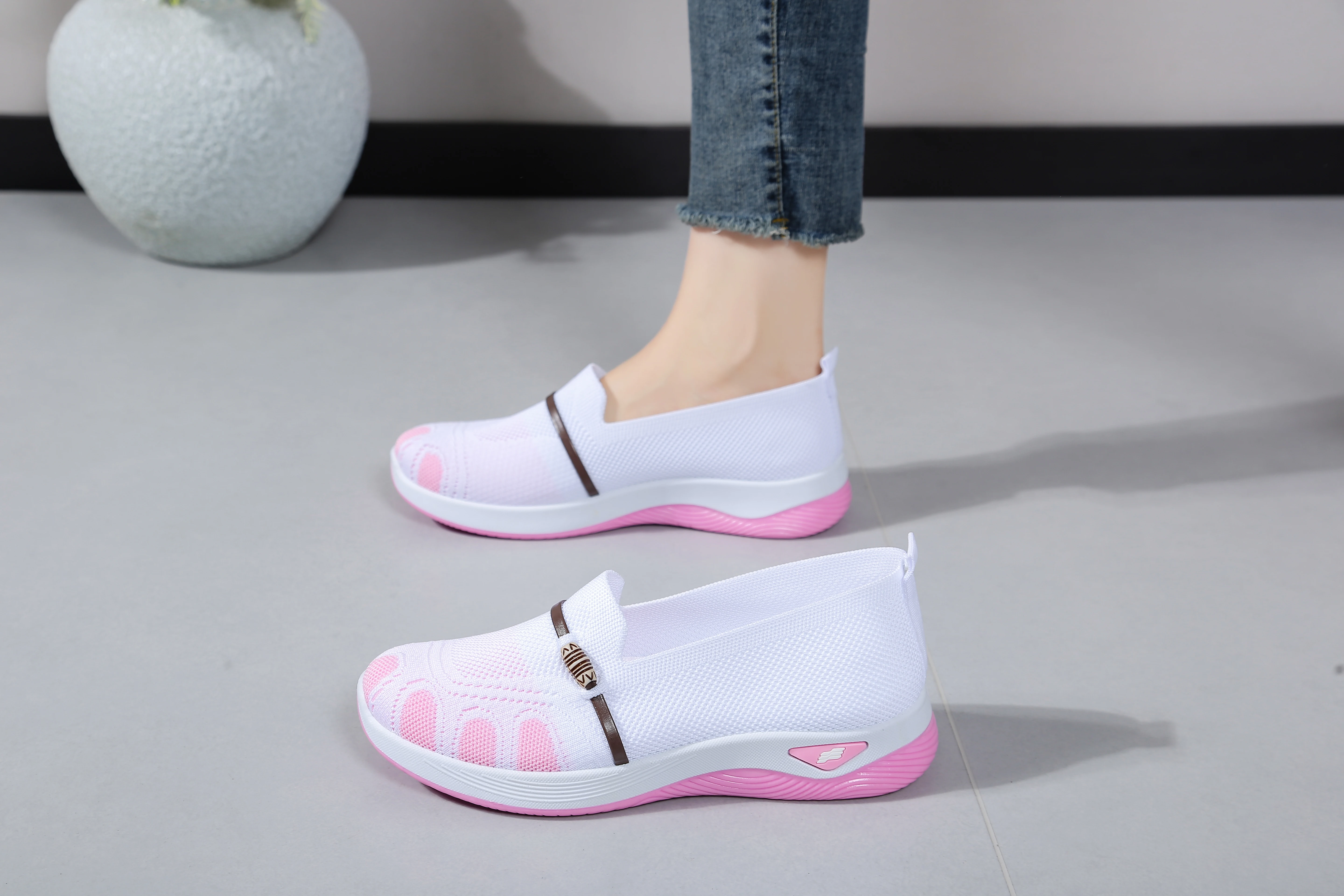 Damen Sommer 2026 Casual Sneakers EVA Ultraleichte Weiche Einlegesohle Damen Arbeitsschuhe Atmungsaktiv Bequem für Tägliches Gehen – Detail 3