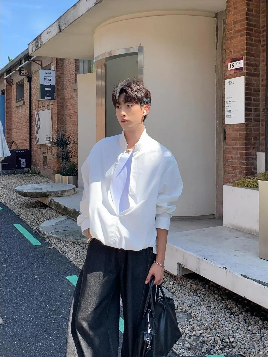 

Мужская рубашка-поло белого цвета с V-образным вырезом, длинным рукавом, модная, на весну-осень, с воротником-стойкой, имитация двухслойного дизайна, повседневная, на пуговицах, от Haome