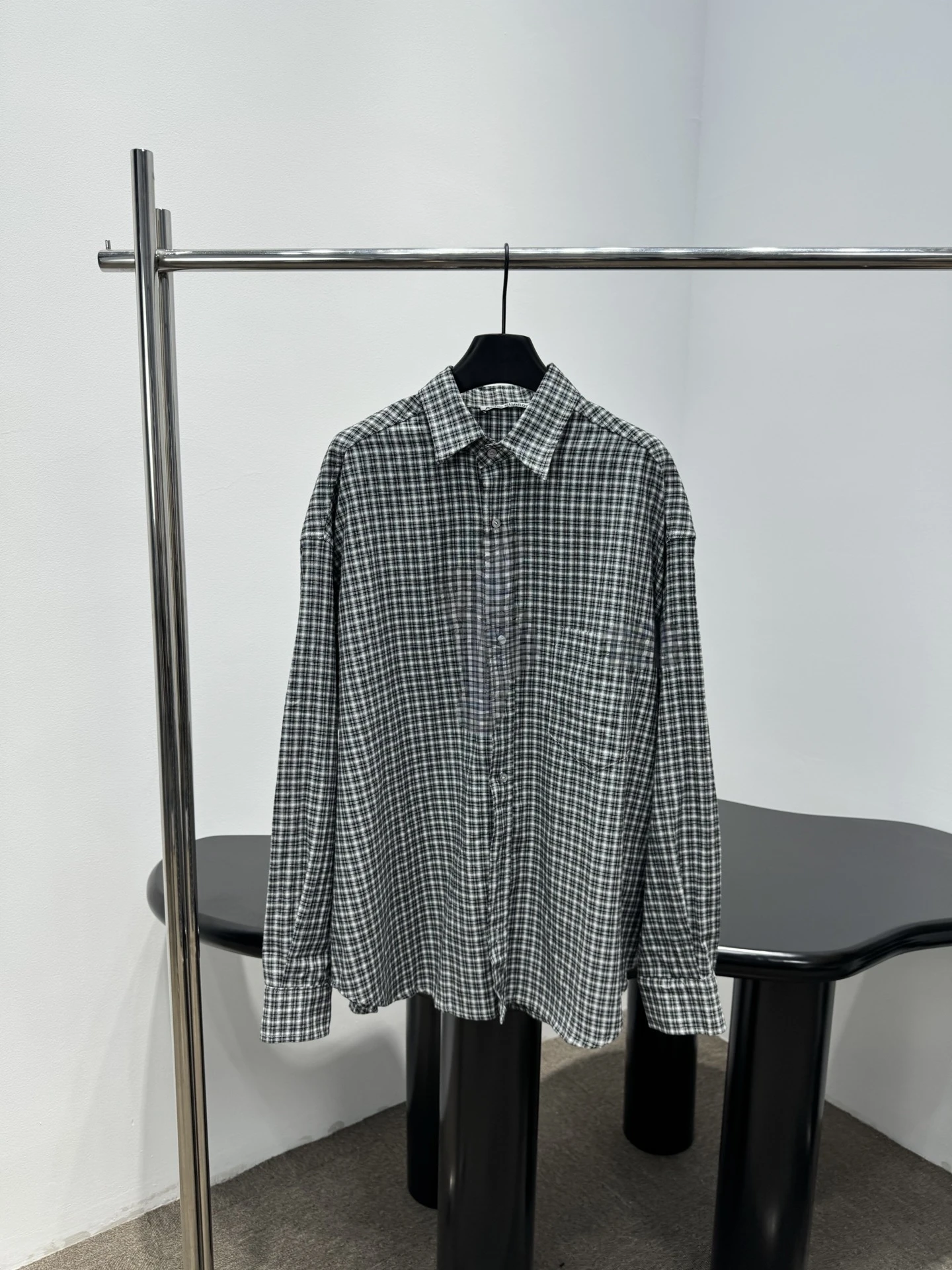 

Casual Style Women's Plaid Long Sleeve Collar Shirt Loose Fit Breathable Cotton Embroidered Logo Trendy Fashion Top