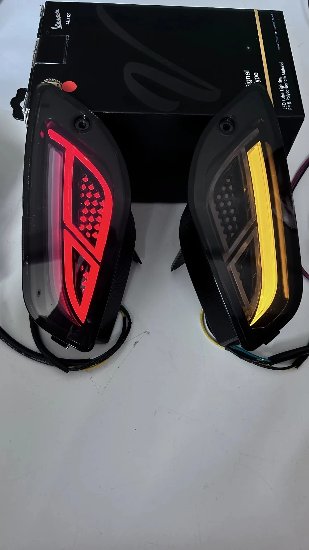 E-MARK  VIRTU  FRONT LIGHT LED TURN SIGNAL LAMP for Piaggio VESPA  SPRINT Primavera 150  LX 125 S125 Scooter