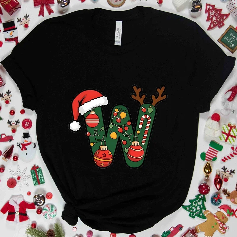 تي شيرت نسائي برسومات حروف أبجدية لعيد الميلاد A-Z مطبوع عليه حروف سانتا كاجوال للعطلات وحفلات الكريسماس تي شيرت نسائي بأكمام قصيرة