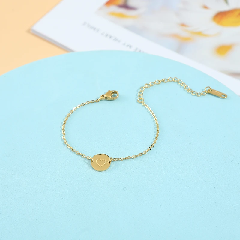 Women's Minimalist Stainless Steel Heart-Shaped Bracelet Stylish Jewelry Gift for Casual Wear Perfect for Graduation Season