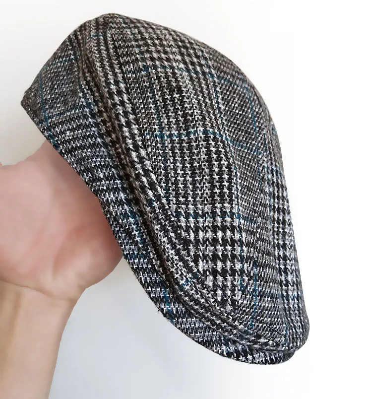 Vintage Plaid British Forward Cap Warm Beret Hat Casual Peaked Cap Outdoor Accessory Men & Women