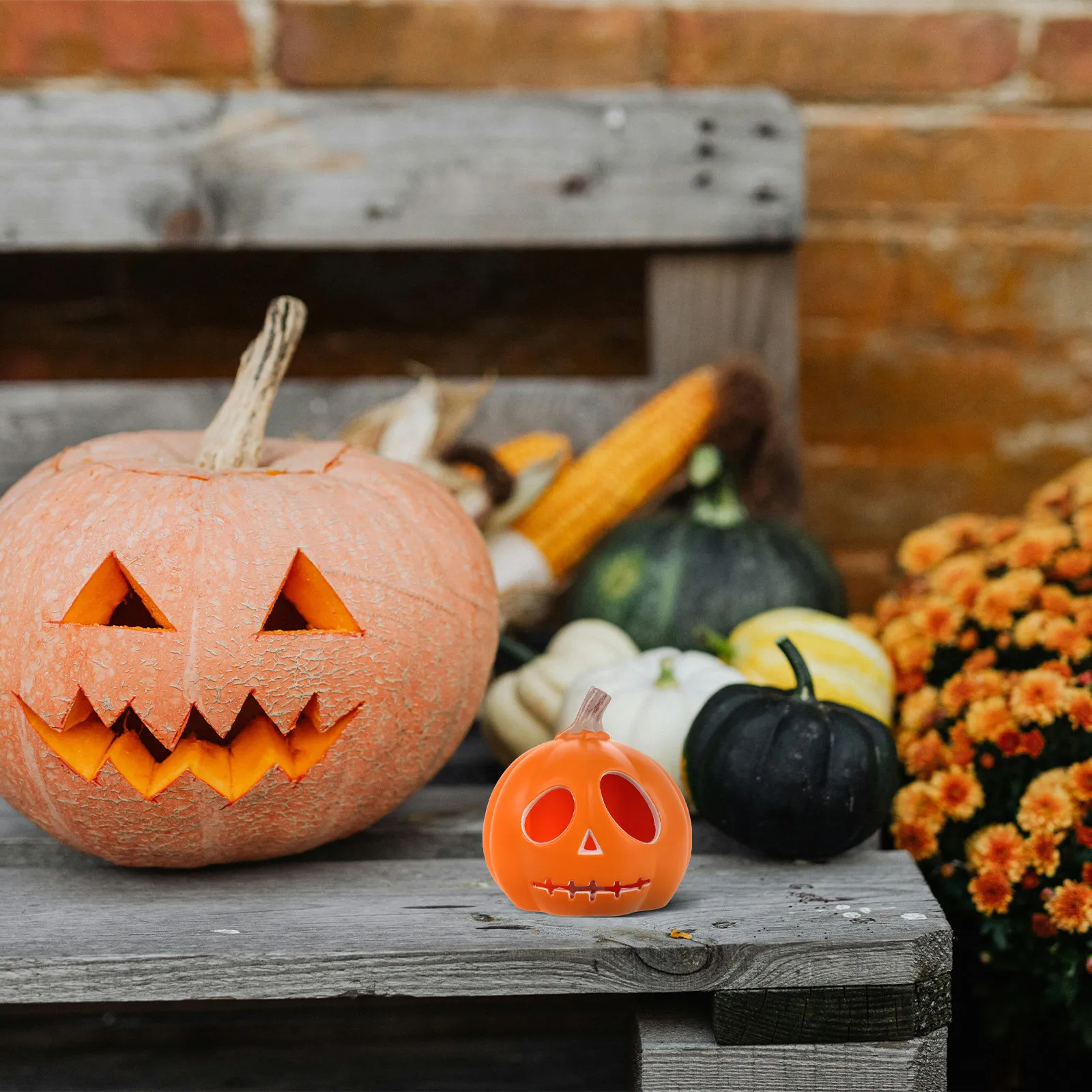 Halloween Pumpkin Lantern Light Up Decoration Detailed Carved Plastic Pumpkin Lamp for Indoor Outdoor Use Festive Night Light