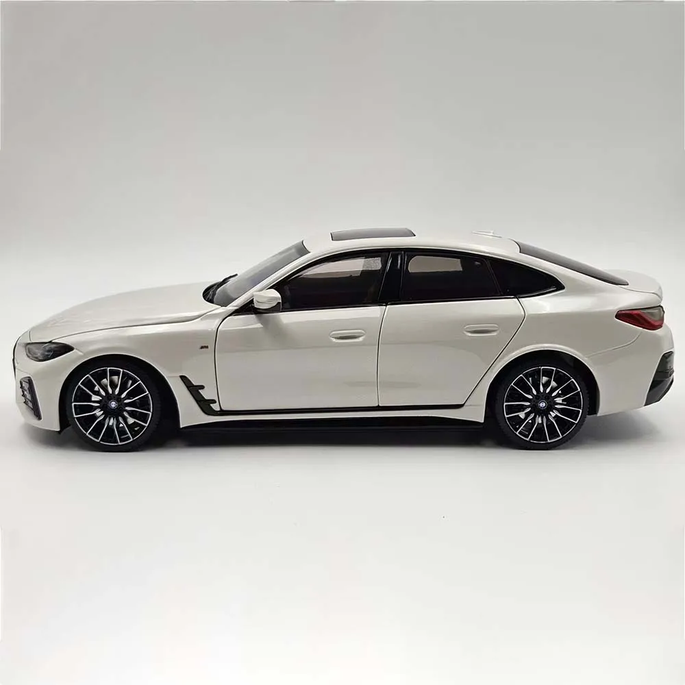 Bmw I4 M50 2022 1:18 Scale Limited Edition Die-cast Static Luxury