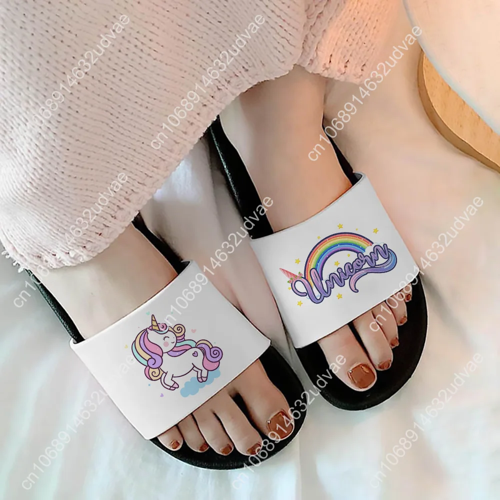 Chinelos de casa padrão unicórnio kawaii para mulheres, chinelos planos, chinelos de desenhos animados, sandálias antiderrapantes, slides de senhoras, plus size, 41