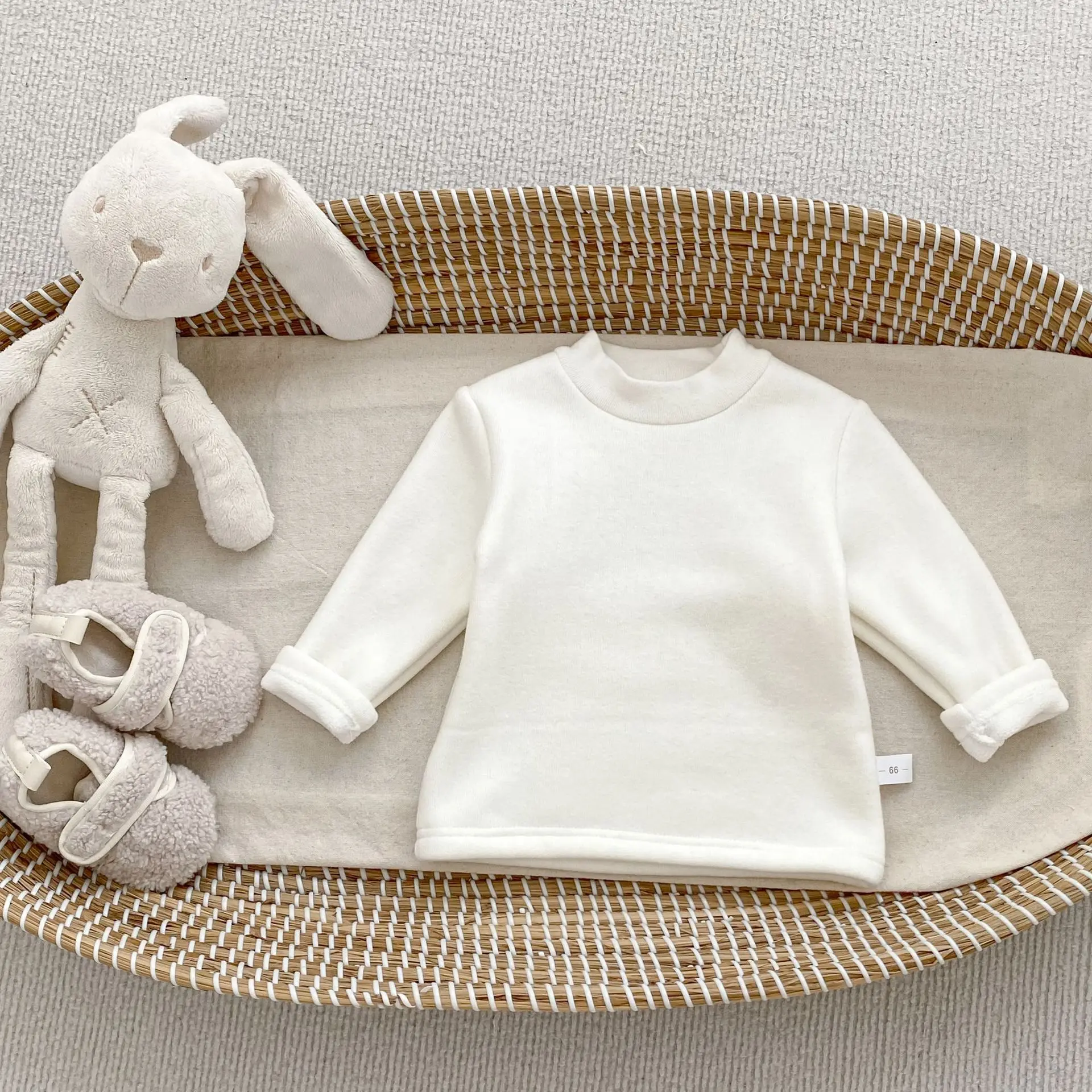 2025, Winter kinder Samt Unten Hemd Neue Baby Einfarbig Vielseitig Rundhals Dicken Innen Langarm T Top