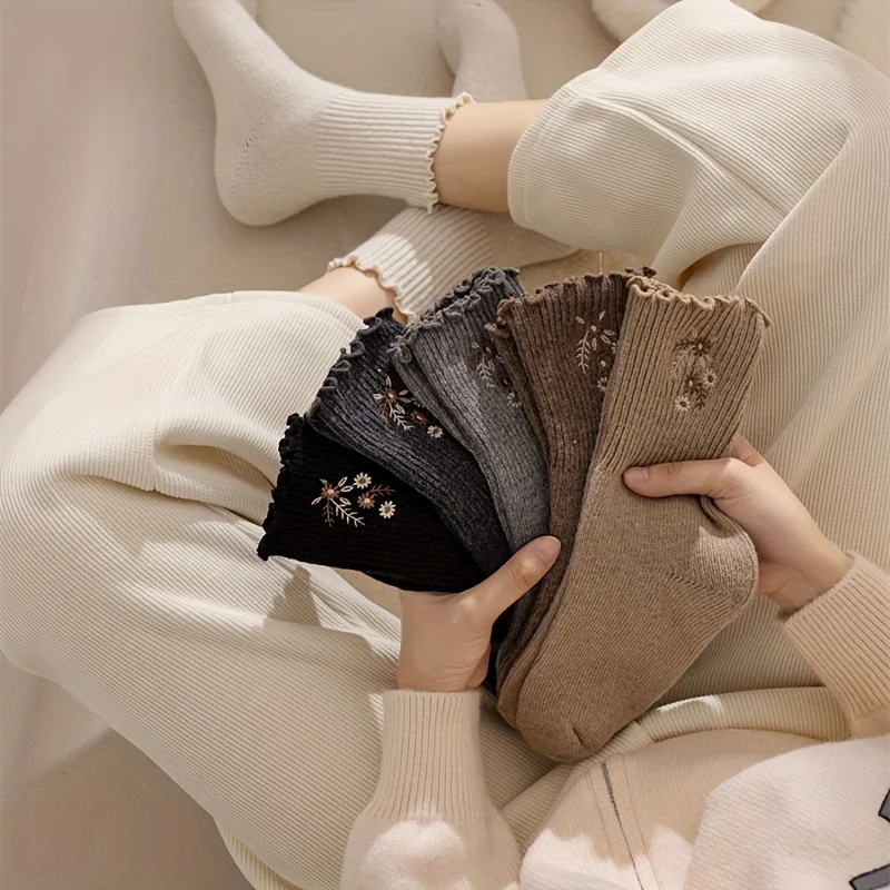 6Pair Plush Embroidery Small Flower Mid-Calf Socks Women Autumn Winter Lined Thick Warmth Wood Ear Mushroom Lace Postpartum Sock