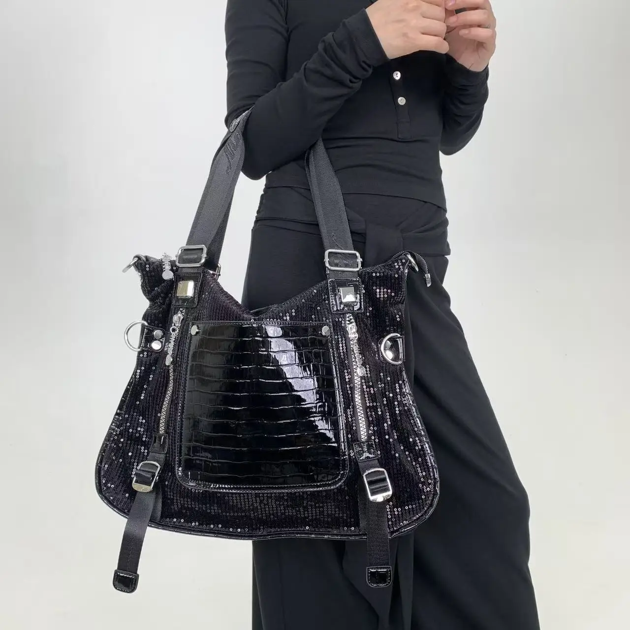 

Retro Punk Style Sequin Tote Bag for Women Large Capacity Alligator Pattern High Quality Leather Handbag Wide Strap Shoulder Bag