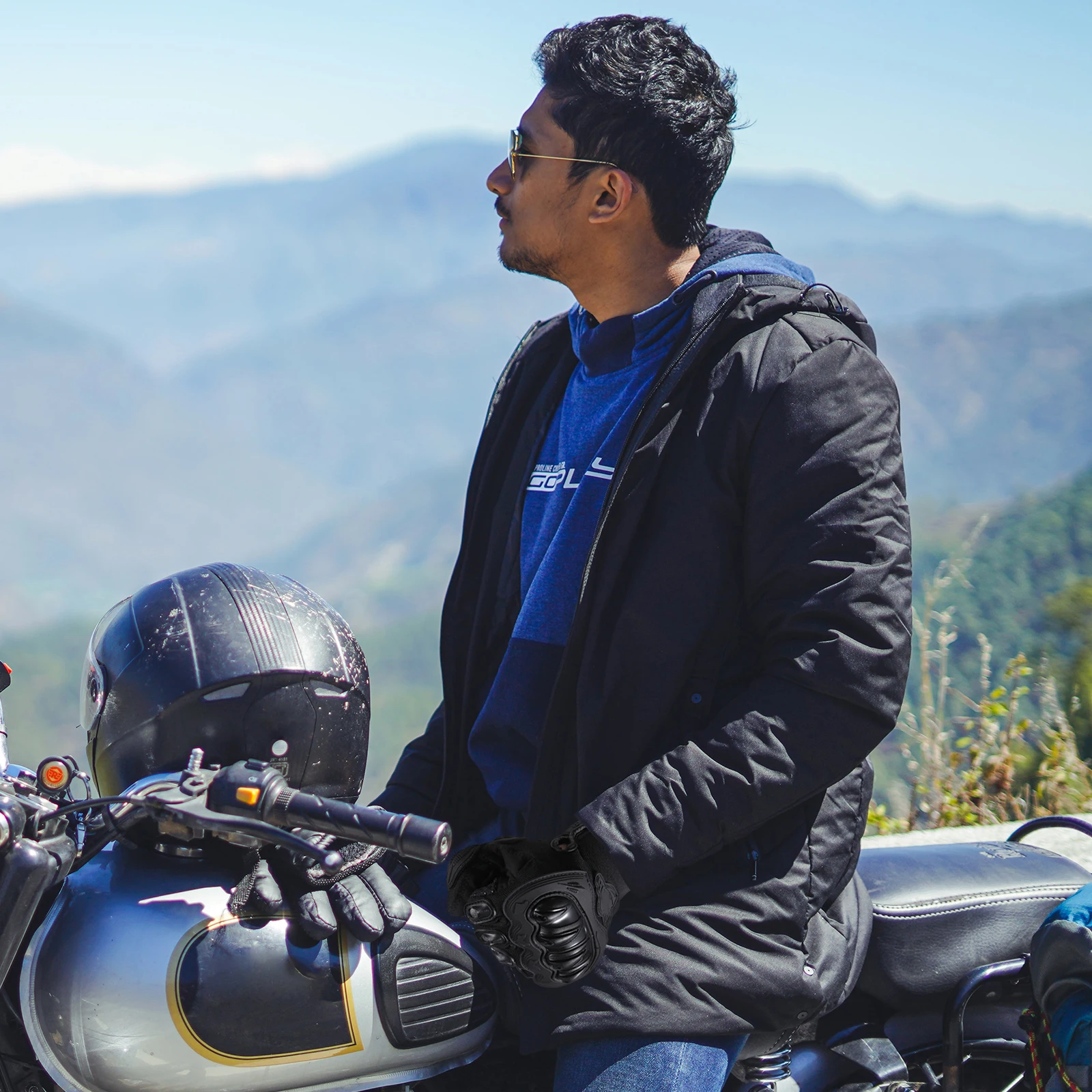 

Riding Gloves for Men Black Fiber Waterproof Full Fingers Bike Motorcycle Sports Windproof Outdoor Cycling Gloves