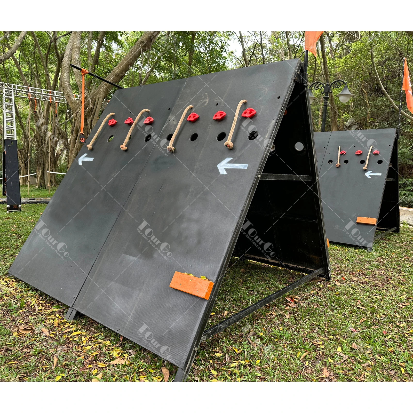 Obstacle Climbing Training Outdoor Rock Climbing