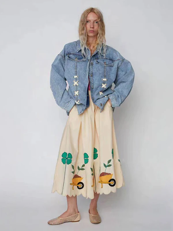 

Faionable Long A-Line Skirt with ell Flower Embroidery Sequins Embellied Early Autumn Collection Cotton Blend