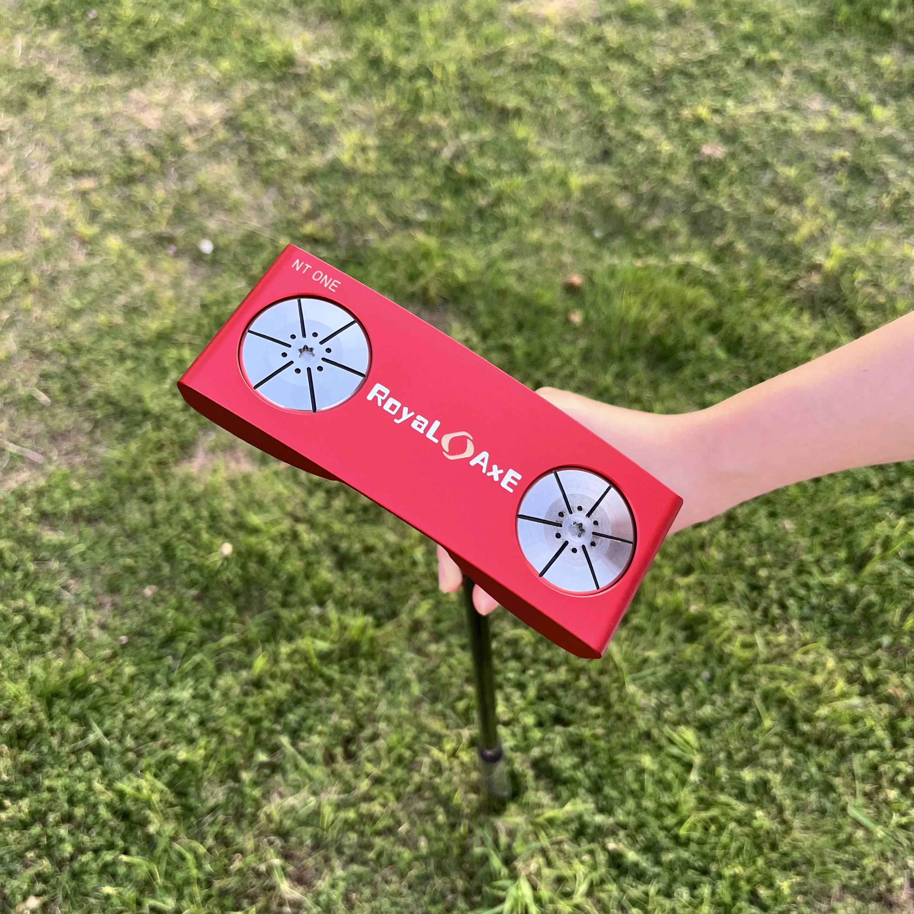 

Королевская высокоточная клюшка, широкая поверхность из мягкого железа, резиновая нескользящая ручка, улучшает устойчивость надевания, тренировочное оборудование для гольфа