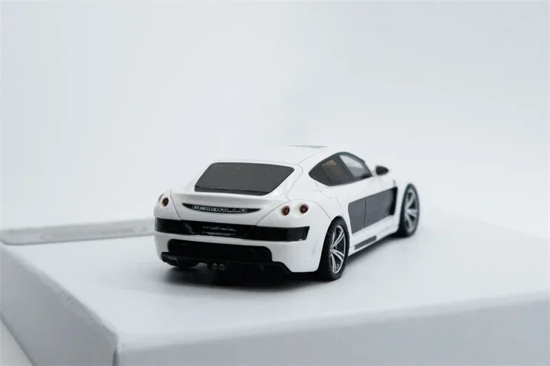 BrosMiniIndic1: 64 Panamera 970 Modèle de Voiture en Résine Limitée