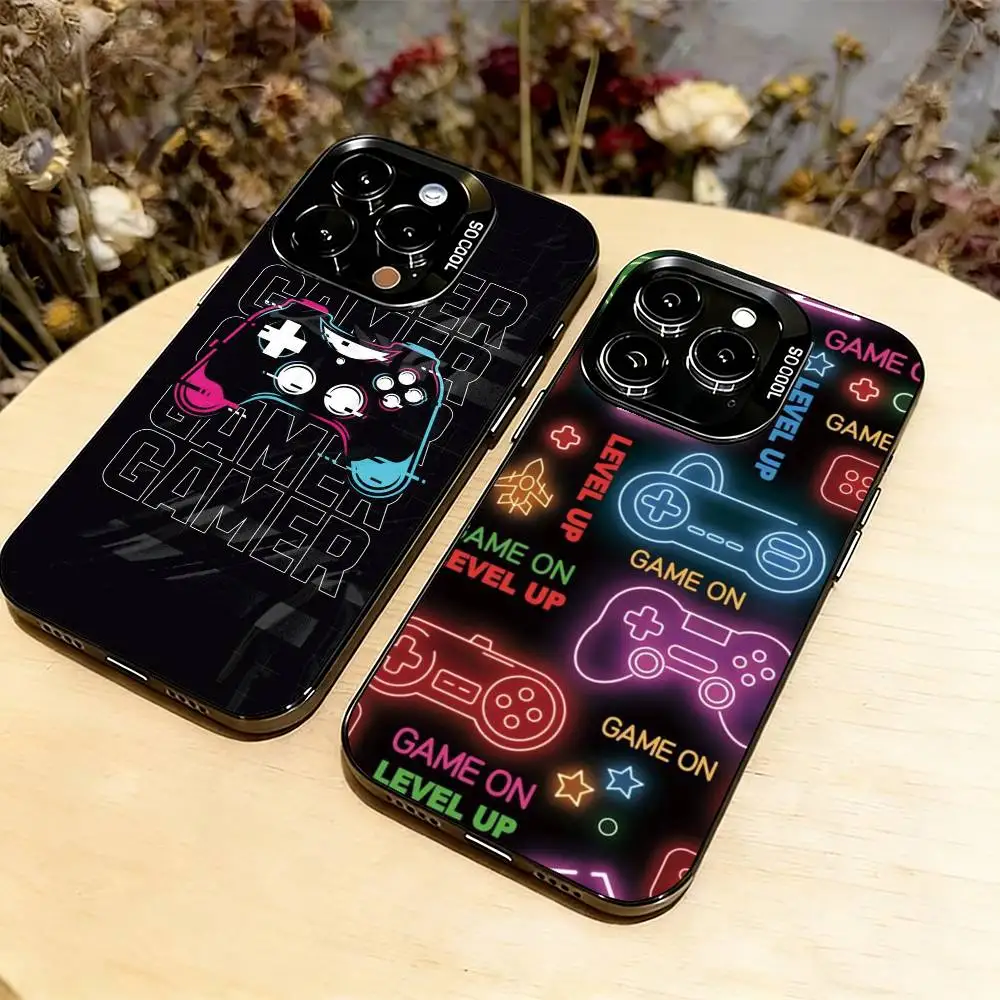 

Game Controller Graphic-s Phone Case For iPhone 17,16,15,14,13,12,11 Plus,Pro Max,XS,Colored Silver Plated Inside Cover