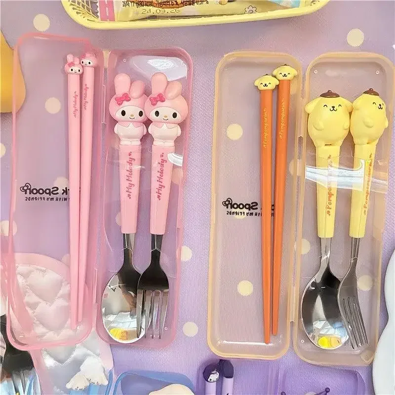 Set Sendok Garpu Sumpit Anak Melody Hello Kitty Sanrio Kuromi Cinnamoroll Set Peralatan Makan Baja Tahan Karat Hadiah Siswa Peralatan Makan