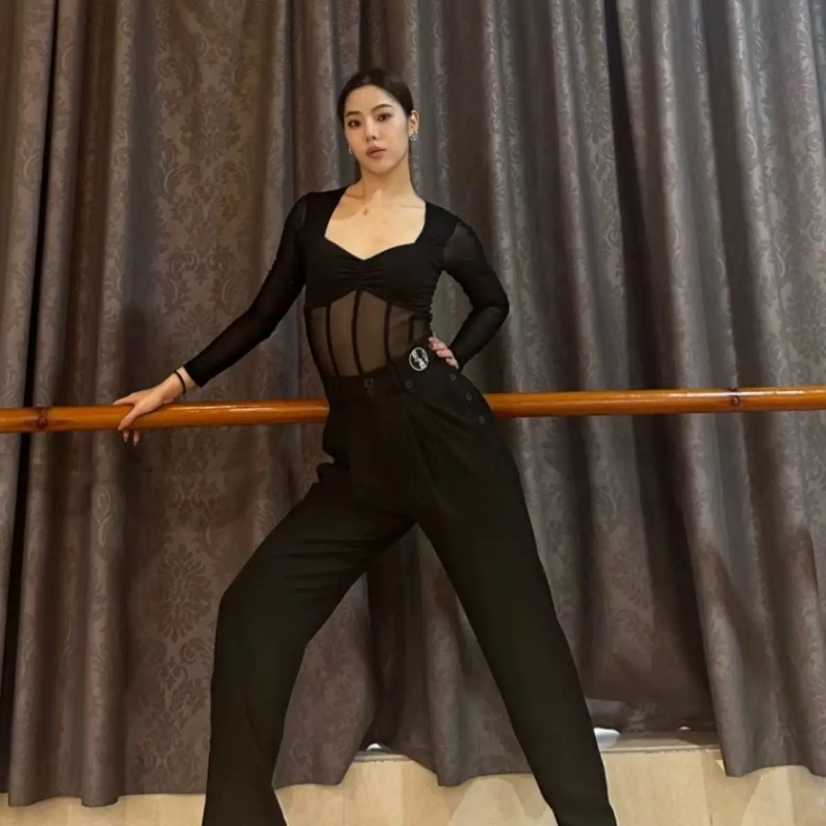 

Женский облегающий комбинезон для латиноамериканских танцев с длинным рукавом, сексуальный, с эффектом похудения, для тренировок и выступлений, со встроенными чашечками