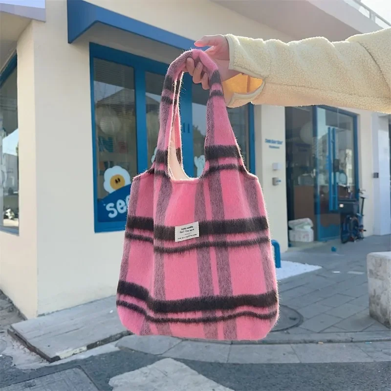 Bolso de hombro de lana a cuadros para mujer, bolsos de gran capacidad, bolso de mano informal, bolso de viaje dulce, diseño único, mejora tu estilo