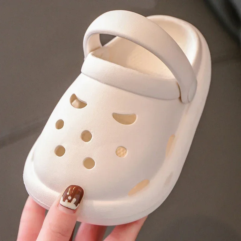 Children\'s Garden Shoes, Boys and Girls Outdoor Play Sandals Wear Resistant Non-slip Can Added Christmas Halloween Charms