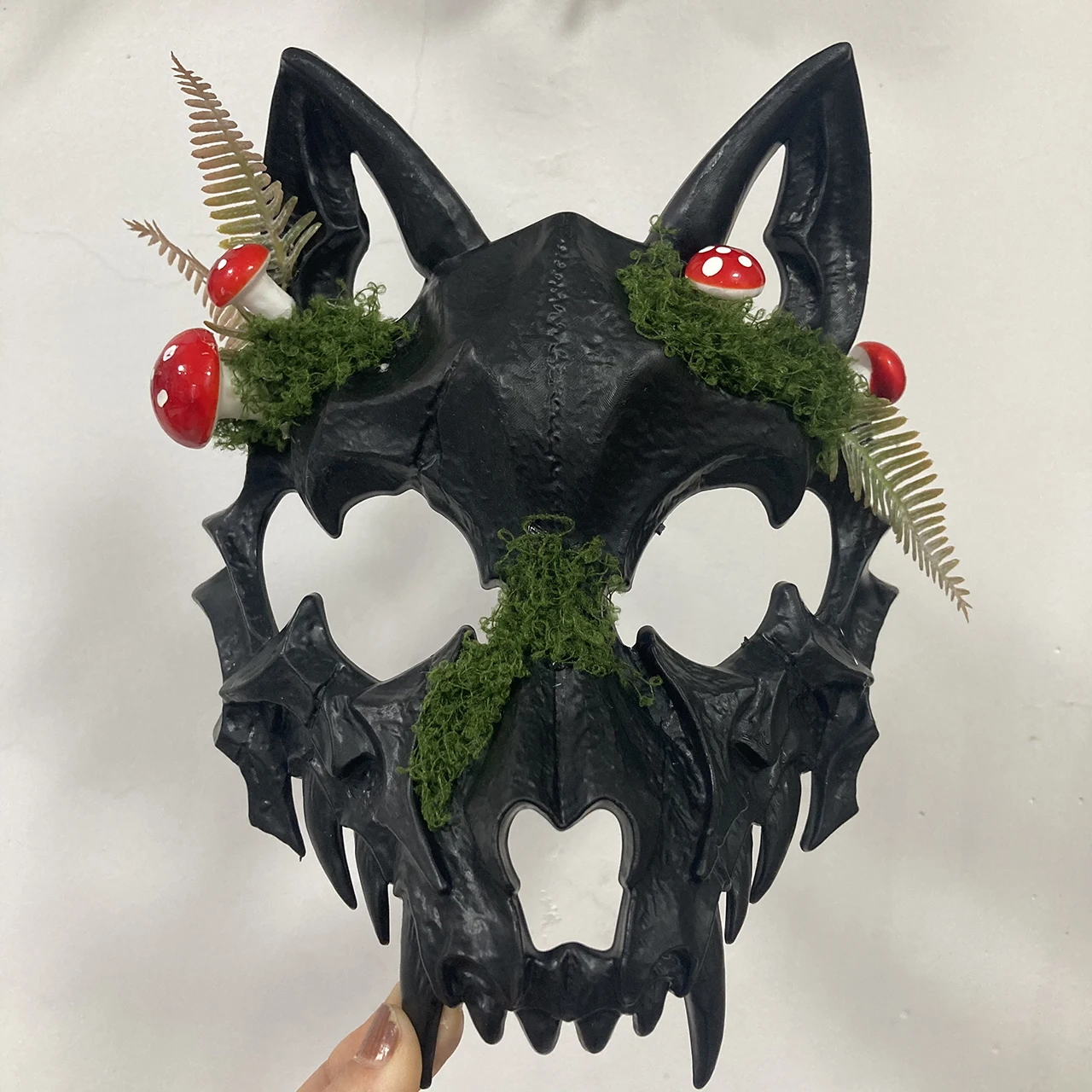 قناع جمجمة الذئب مع الفطر الأحمر الطحلب ومشابك شعر الفطر الفرنسي مجموعة سوداء لكامل الوجه كوسبلاي للهالوين عصر النهضة LAR