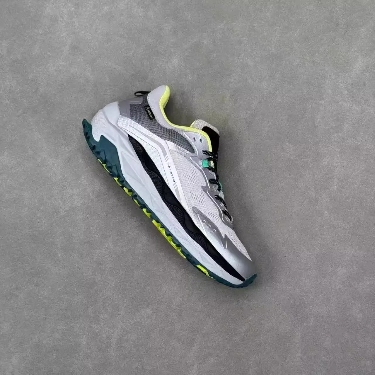 

New Hot professional lightweight shock-absorbing casual running shoes Outdoor running shoes Breathable cushioning