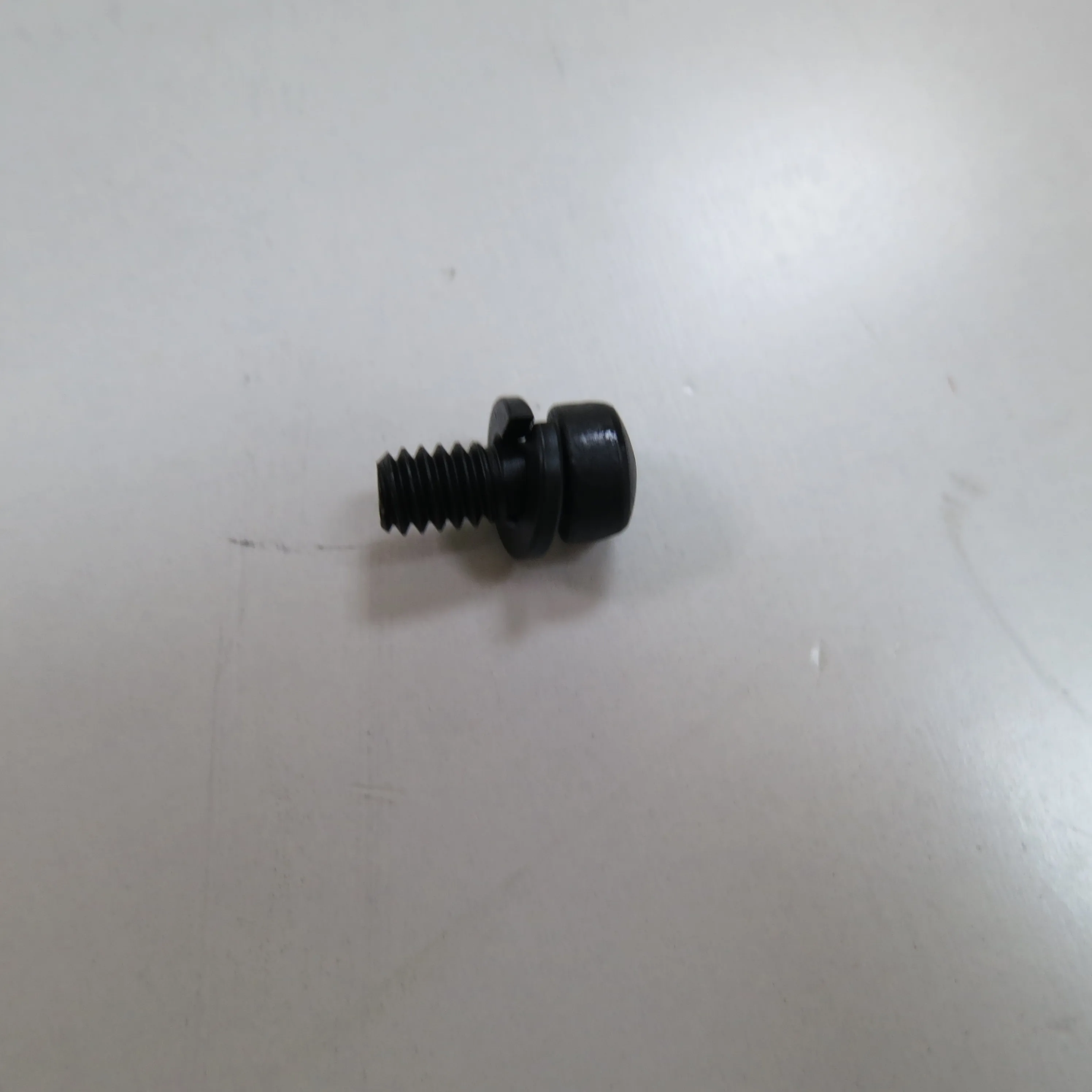 Professional Supply Of Die sel Engine Parts 70722 Hexagon Flange Head Screw