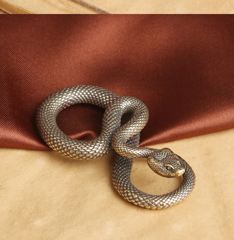 

Брелок из чистой латуни, старый питон, кулон со знаком зодиака, змея на талии, обернутый десять тысяч удачи, подвесной кулон на талии, маленькая медная посуда, оптовая продажа