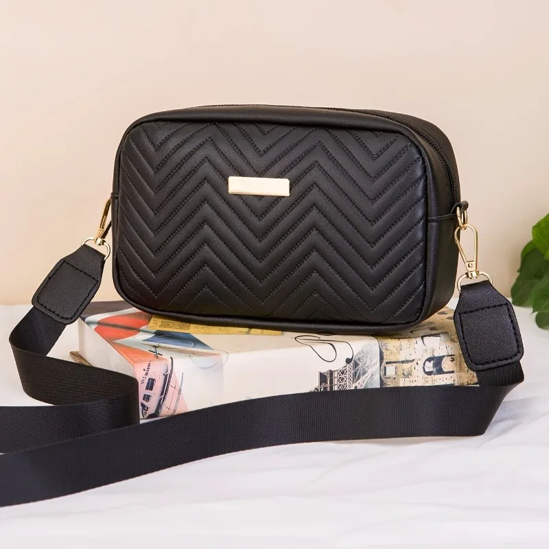 Fashionable and Versatile Women's Leather Crossbody Bags, Simple Wave Embossed Shoulder Bag, Suitable for Commuting and Banquets