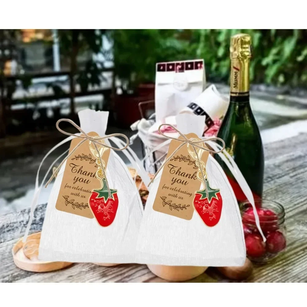 10-30Sets Strawberry Enamel Keychains Thank You Gift Set Wedding Baptism Bridal Shower Birthday Party Guest Favor Souvenir