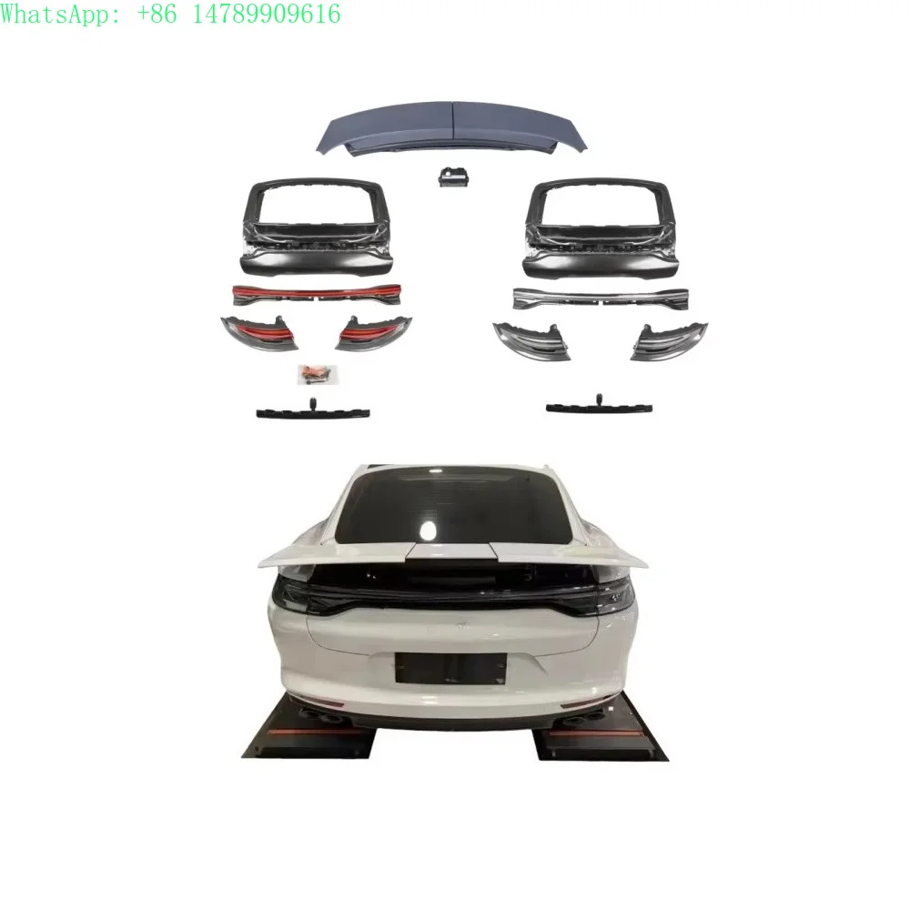 Full Custom Build With An Old-toFor Suitable 971 Adaptive Three-stage Tail With Smoked Black Flowing Water Running Through The