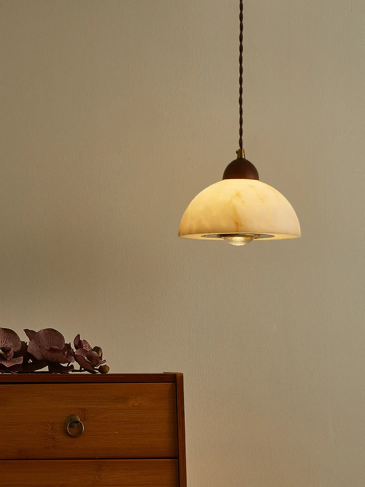 

Creative design of French restaurant bar counter chandelier lighting spotlights retro style homestay bedroom bedside lamps