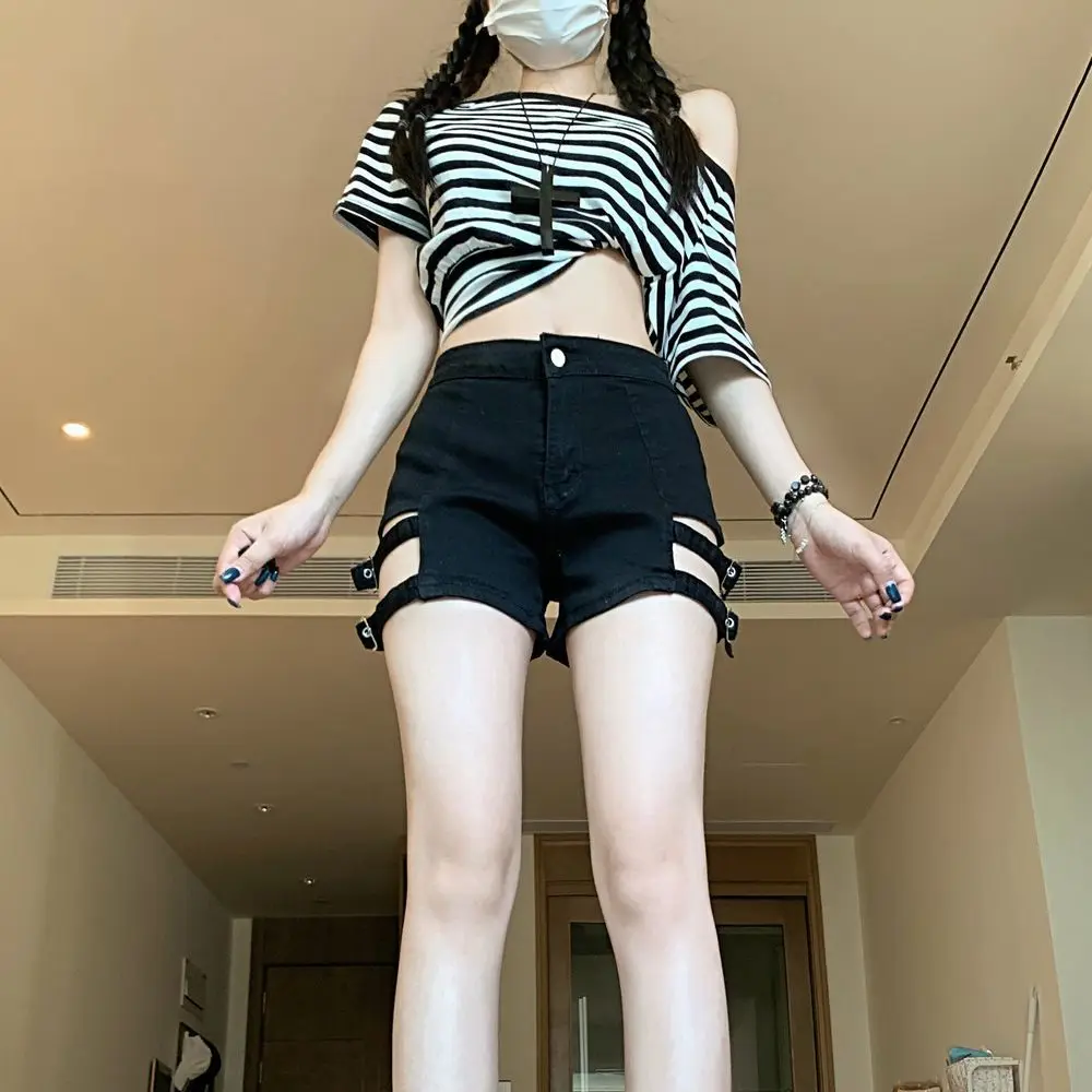 

Women's Shorts Design Straps Black Wide-leg Hip-wrapped Hot Pants