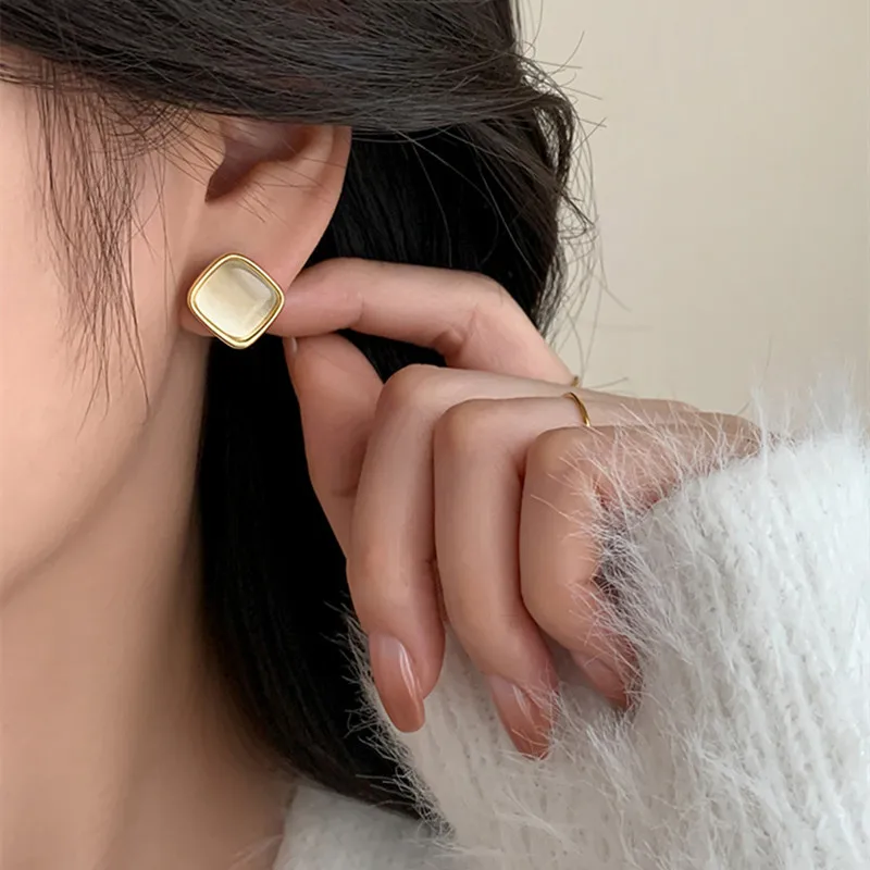 Women\'s Opal Earrings 2025 Trendy Golden Color Square Small Stud Earrings Lovely Geometry Jewelry Ear Accessories bijoux femmes