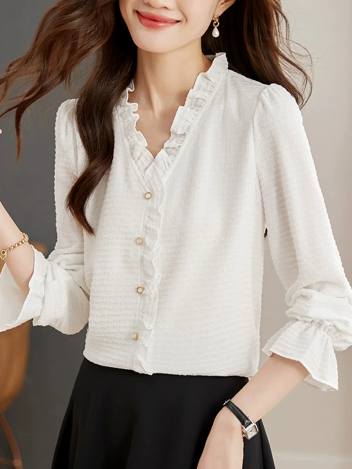 

Loose Long Sve V-Ne Chiffon irt Spring 2025 New Sle Slimming Base Layer Top Faionable Versatile Wooden Design