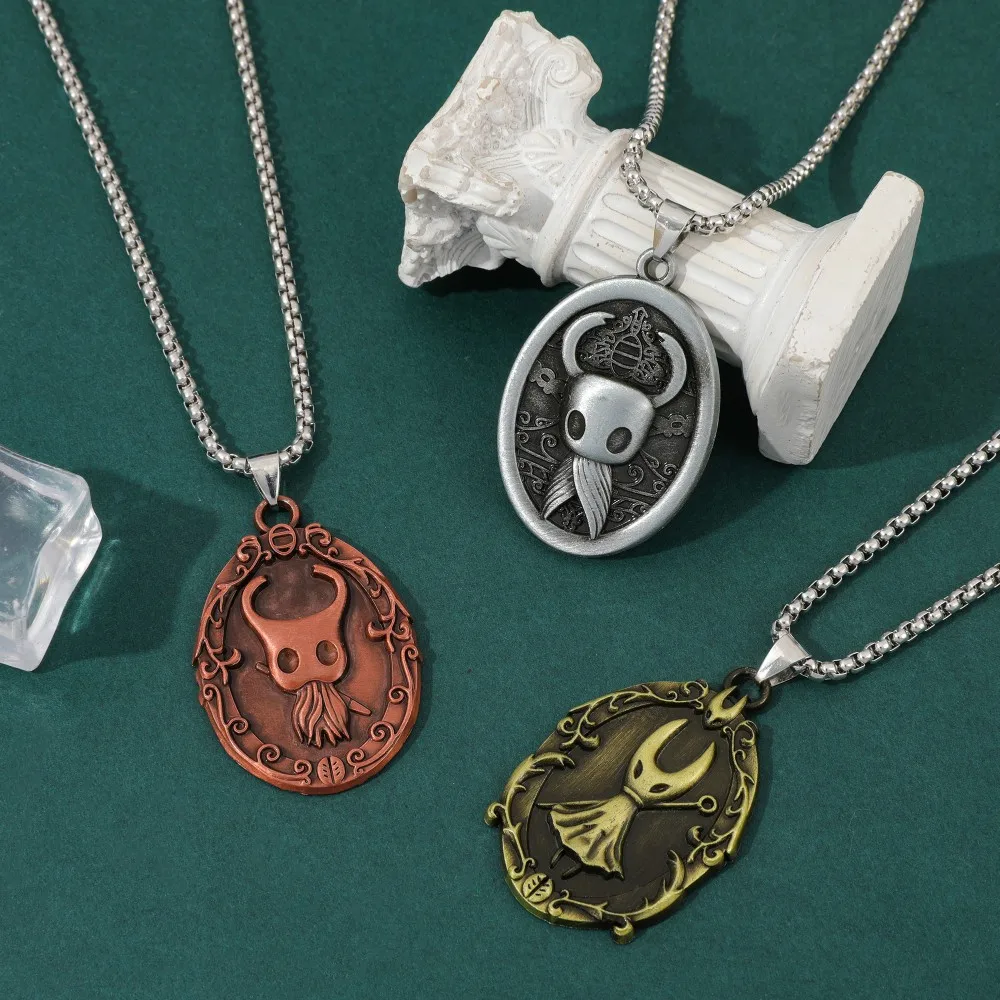 Retro Fashion Kong Dong Knight Cartoon Character Necklace Personalized Game Pendant Accessory for Women And Men Jewelry