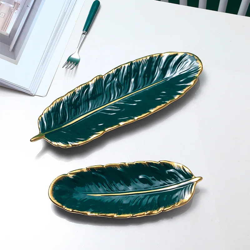 Nordic Light Luxury Phnom Penh Ceramic Dessert Plate Dark Green Feather Tray Banana Leaf Shaped Dish Jewelry Storage Plates