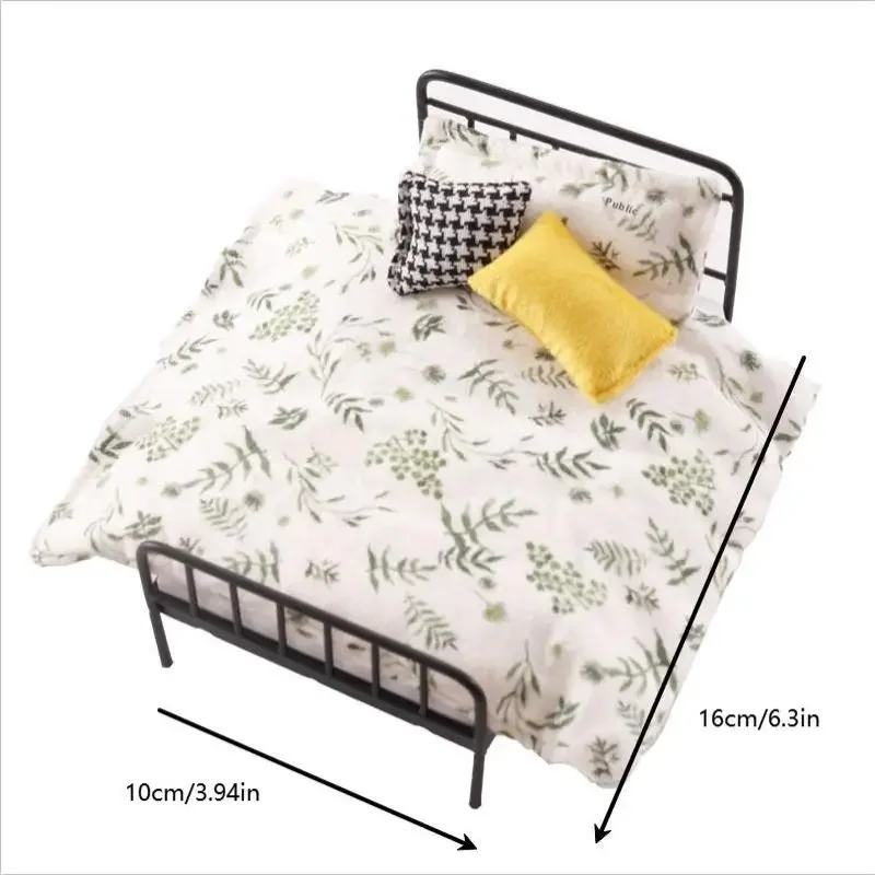 1/12 ドールハウスミニチュアシミュレーションキルト枕ベッドモデル家具アクセサリードールハウスの装飾子供ふり遊びおもちゃギフト